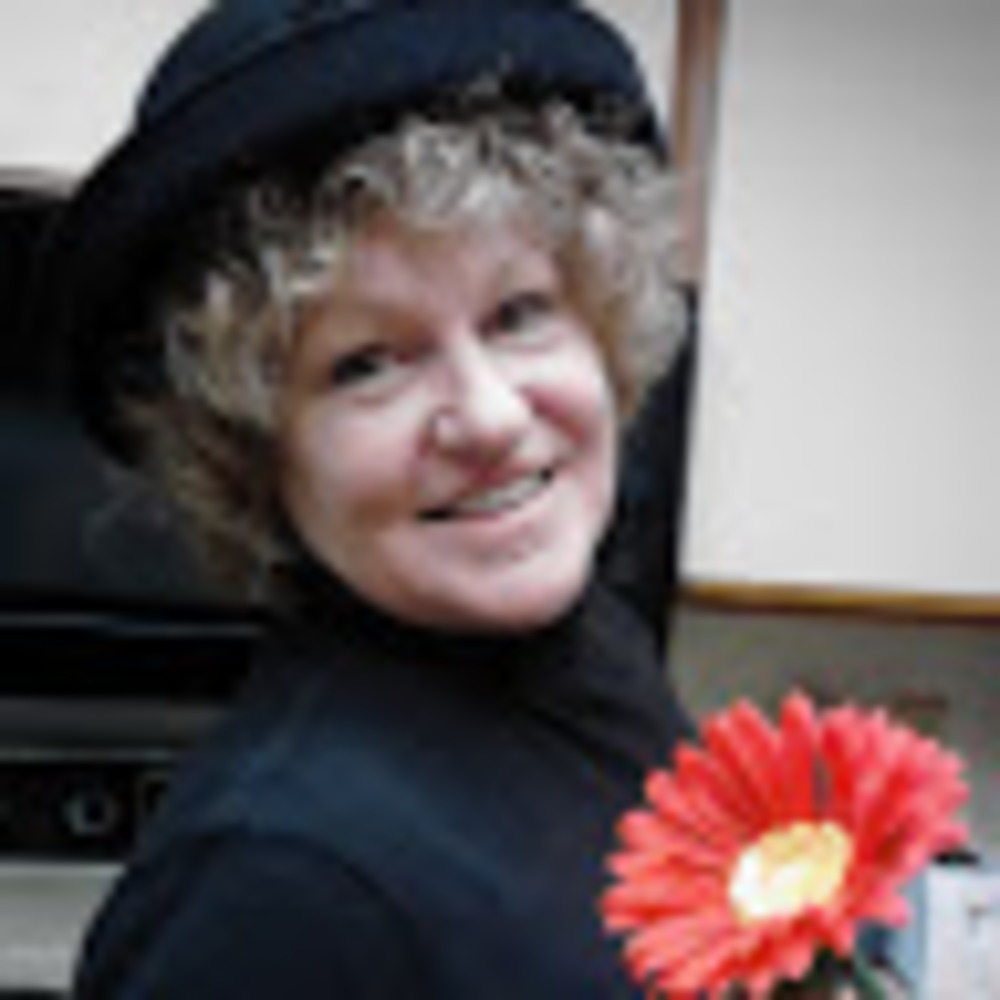 Meet your Posher, Cynthia